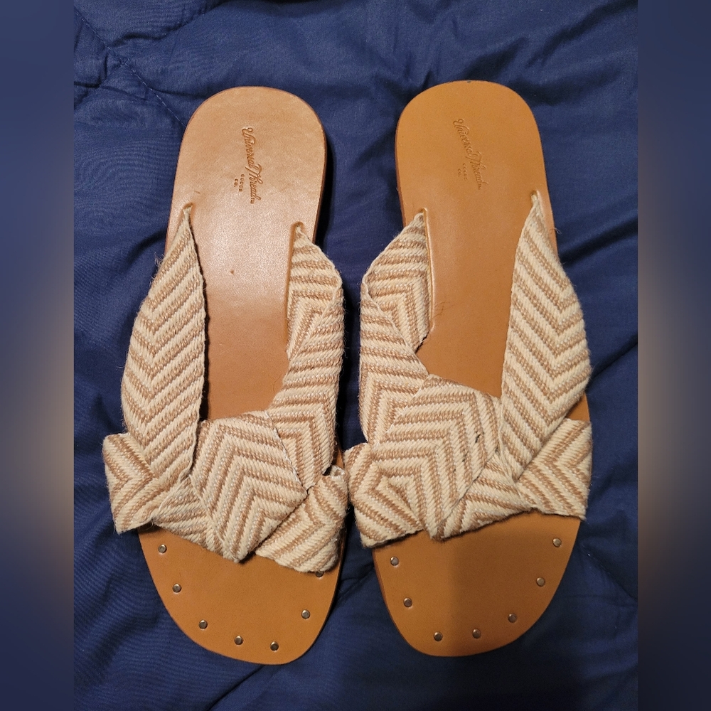 Universal thread Louise Slide sandals Sz 10